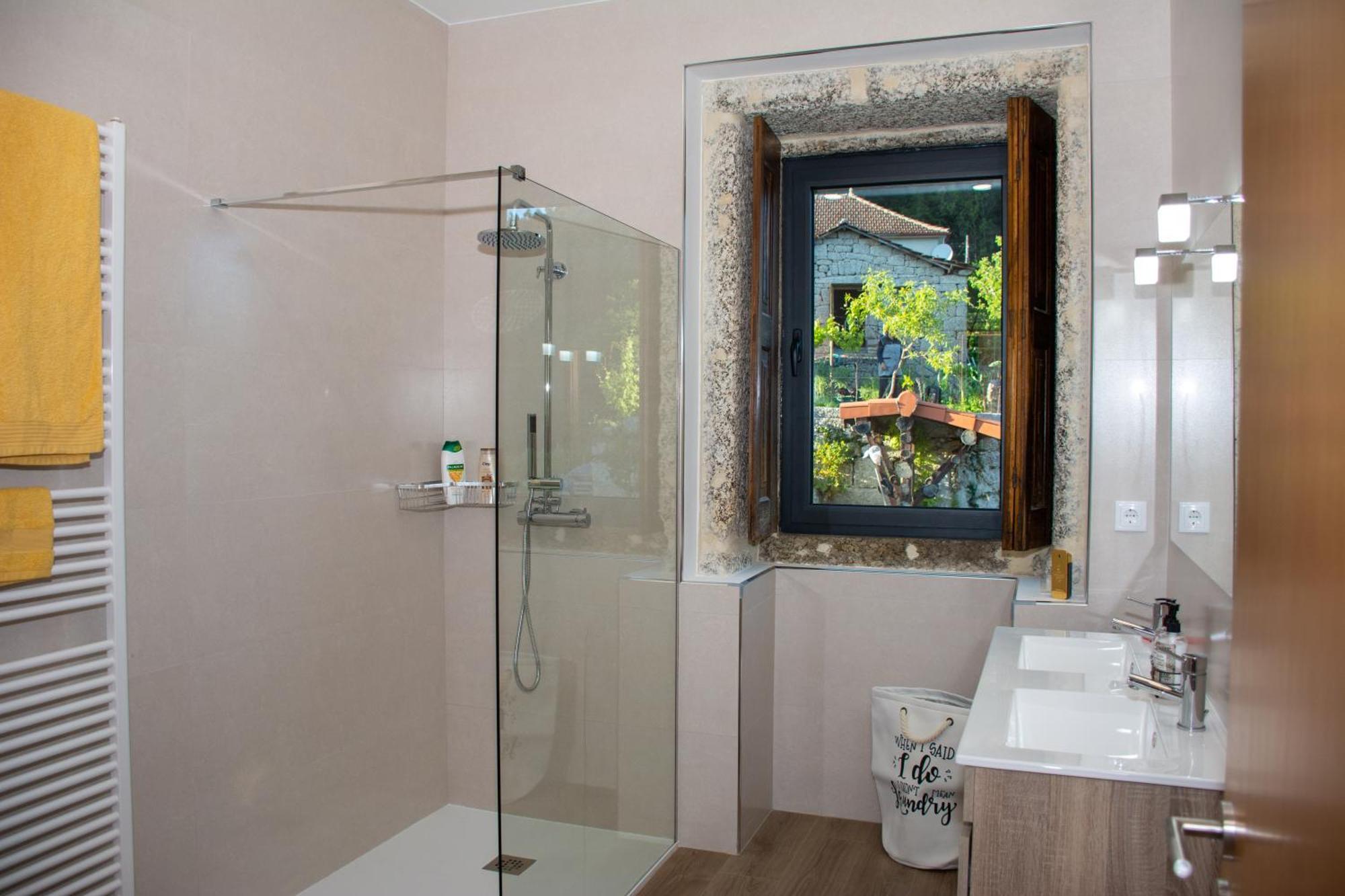 הוילה ויירה דו מיניו Quinta Do Bairro מראה חיצוני תמונה